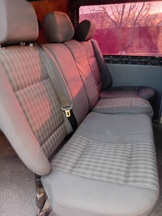 Атокрісло  заднього ряду