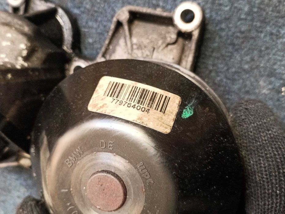 Bmw e60 e87 e90 lci n47 насос води 7797640 e83