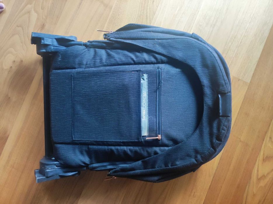 Wózek Venicci Tinum 2.0 Stylish Black 2 w 1  gondola plus spacerówka