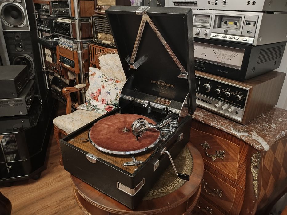 Gramofon walizkowy Columbia 1924 r
