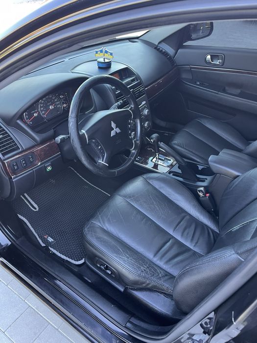 Mitsubishi Galant 2009