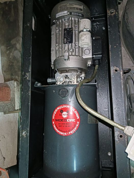 Zasilacz hydrauliczny 230V mało używany