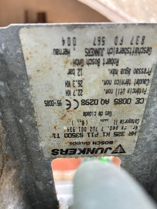 Esquentador junkers utilizado em bom estado a gas canalizado.