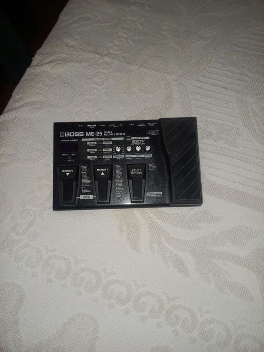 Pedaleira boss me 25