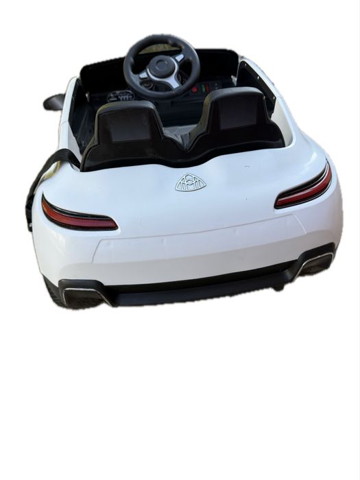 Продам дитячий електромобіль