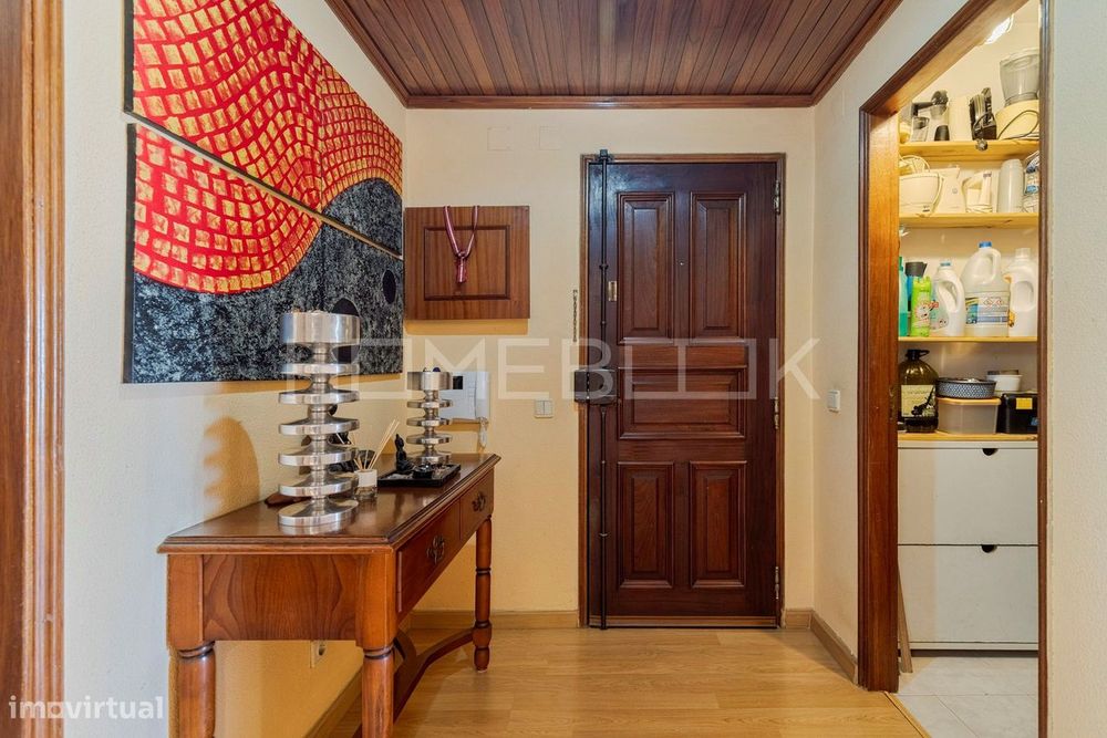 Apartamento T3 com  Arrecadação em Setúbal