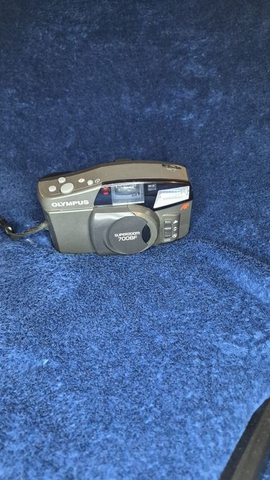 Плівковий Olympus Superzoom 700BF