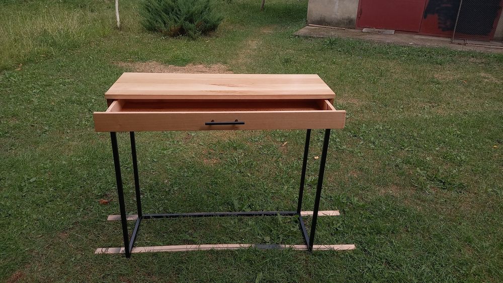 Туалетний столик. Столик для макіяжу