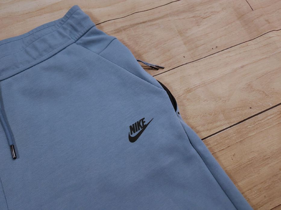NIKE Spodenki Dresowe Tech Fleece Męskie r. M