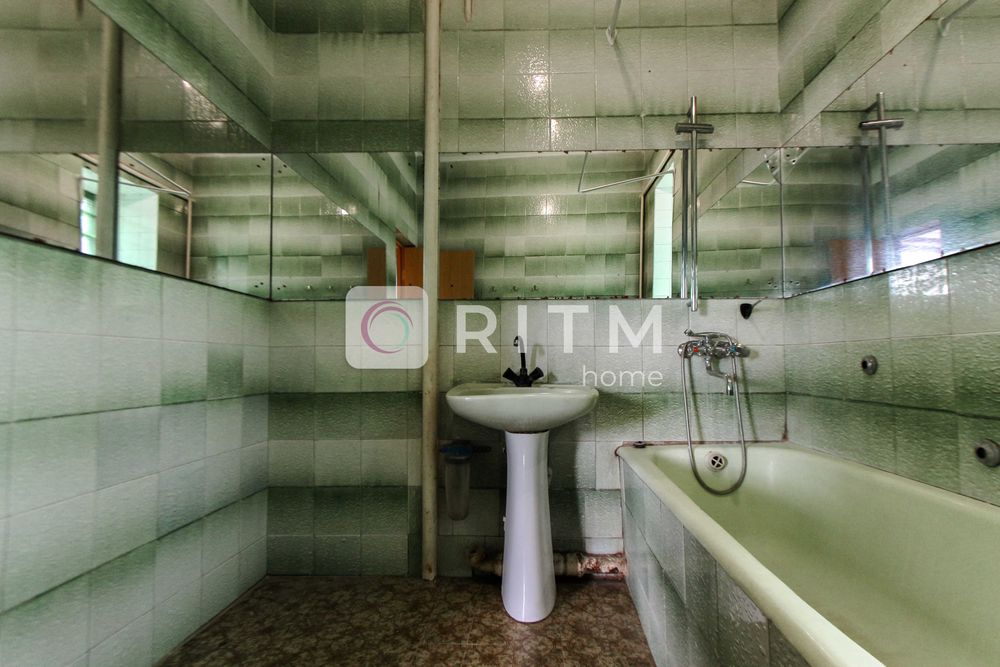 Ексклюзивний будинок садибного типу з розкішною територією с.Тарасове