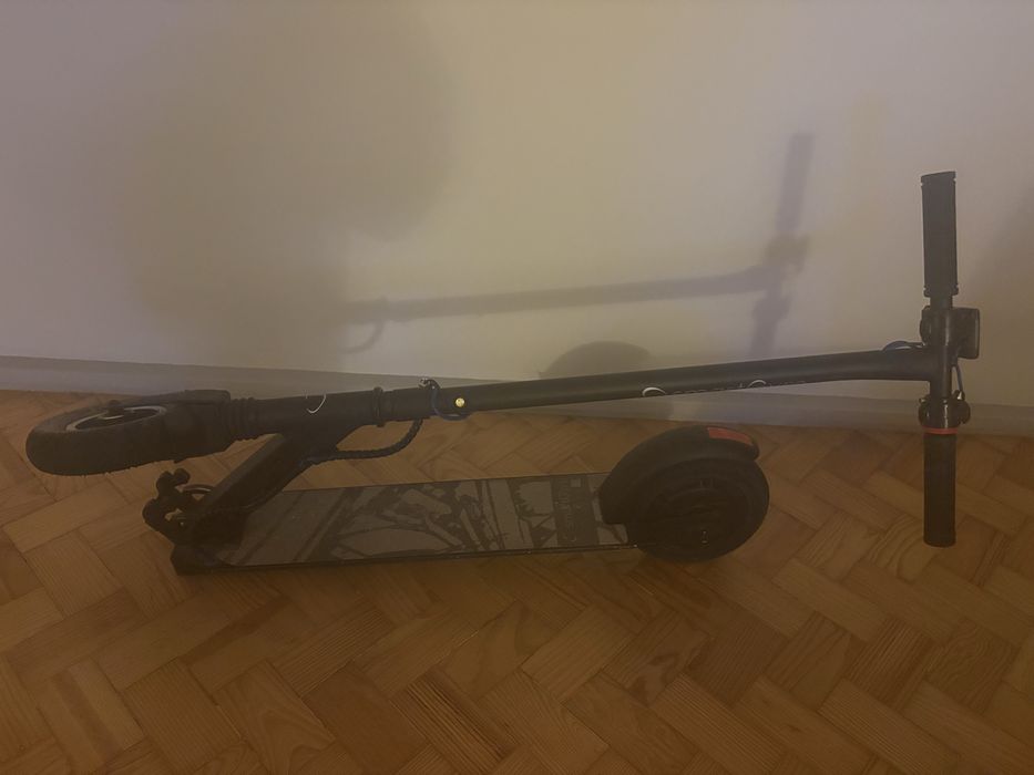 Trotinete elétrica em ótimo estado