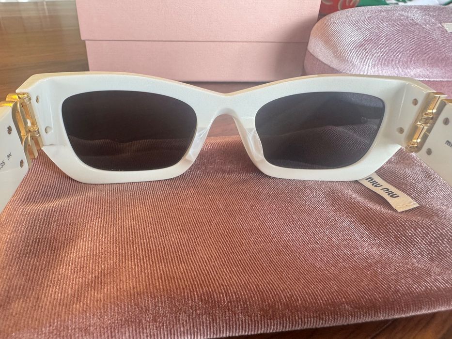 Óculos do sol MiuMiu novo