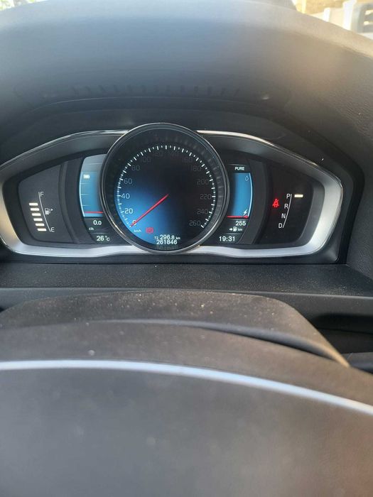 VOLVO V60 D6 PLUG-IN HYBRID AWD