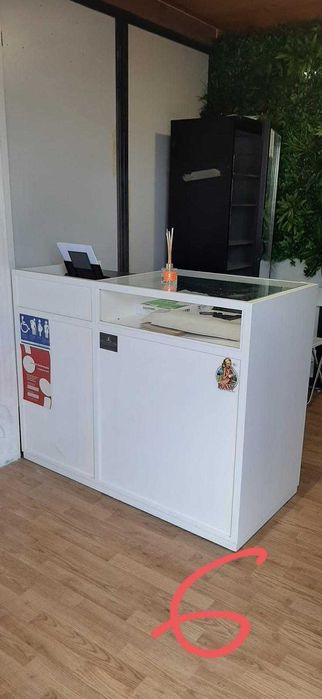 Balcão para estabelecimento comercial