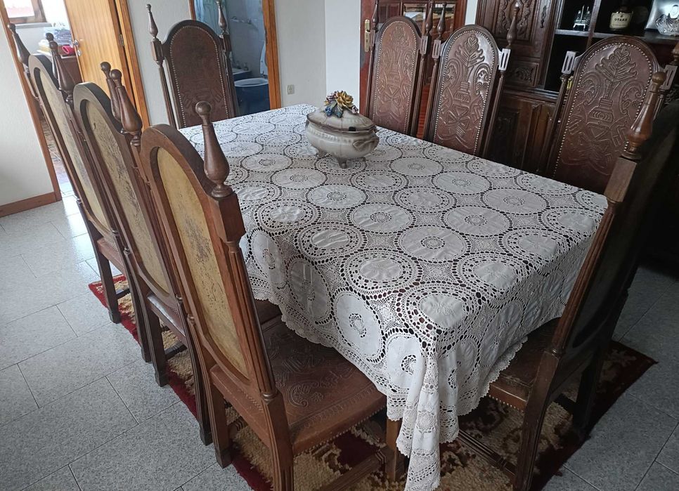 Mesa de Madeira Antiga