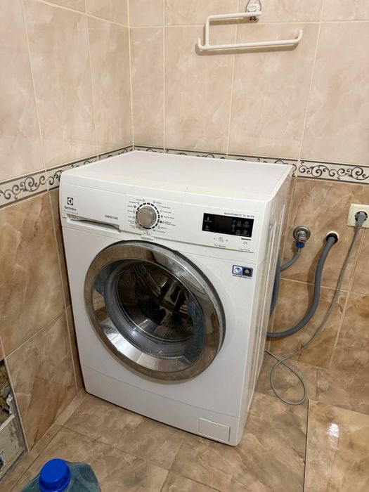 Пральна машина ELECTROLUX