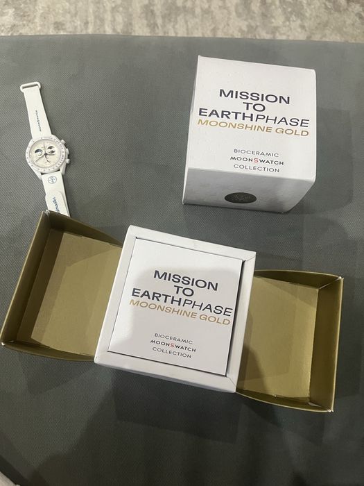 Relógio swatch x omega mission to earthphase moongold