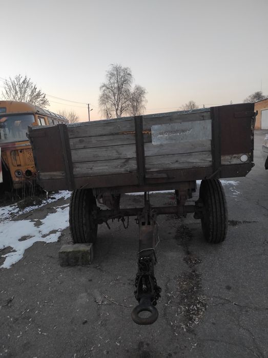 Тракторний прицеп 2птс4