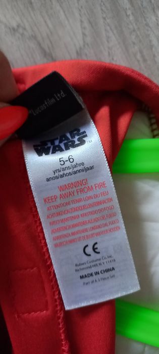 2 fatos de fantasia Star Wars para menino. 15€ cada um