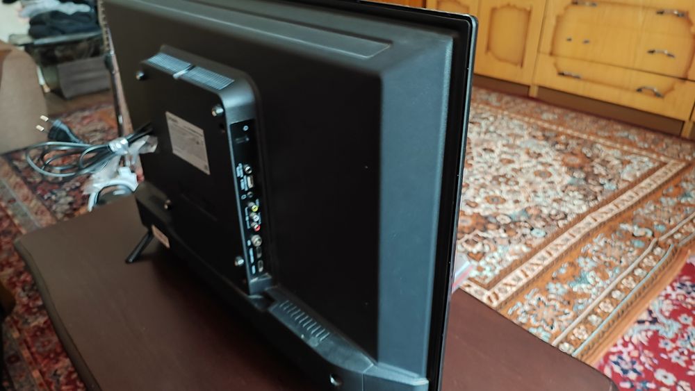 Bravis LED-32G5000 телевізор