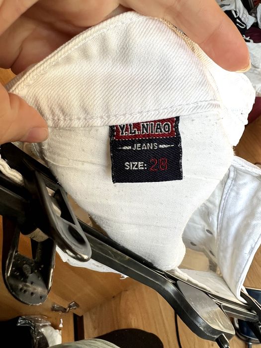 Белые джинсовые шорты