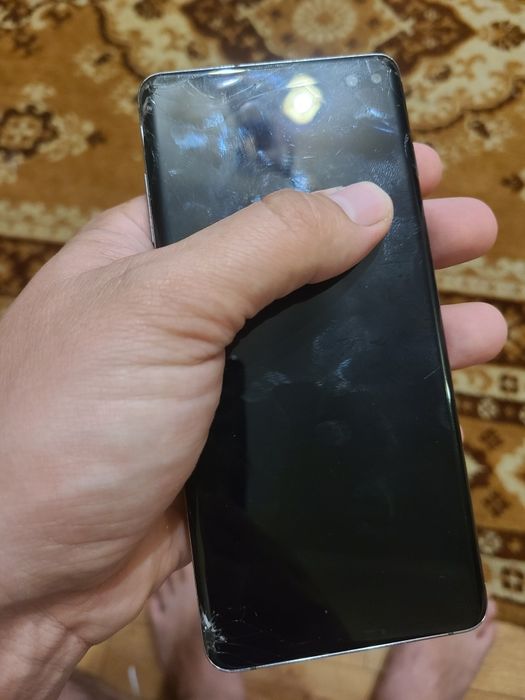 Samsung galaxy s10 plus + 128 на запчасти Sm g975f/ds