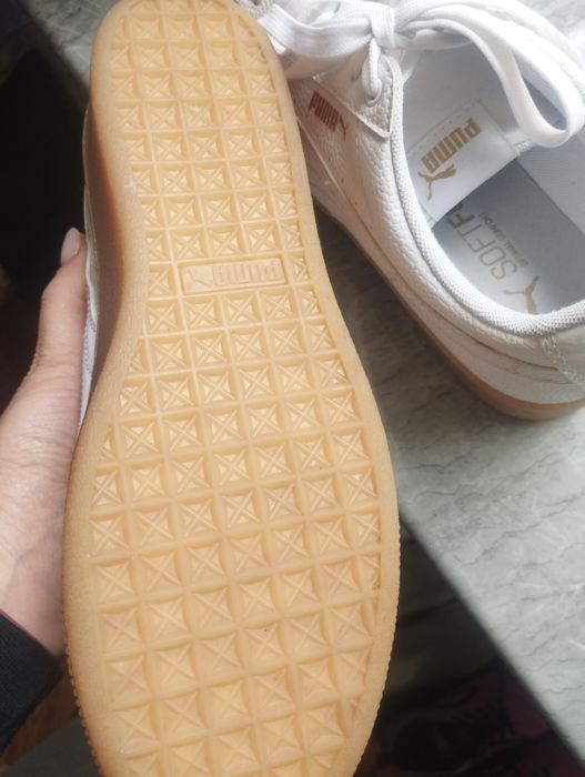 Продам оригинальные кроссовки 40 размер