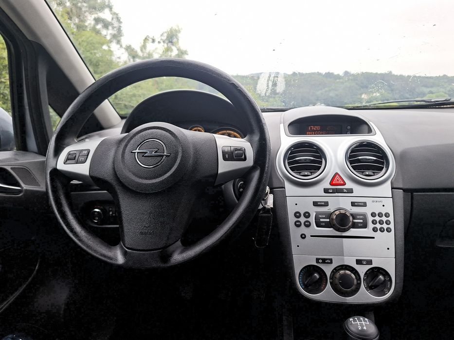 Opel Corsa 1.2 Cosmo 170000km 2010