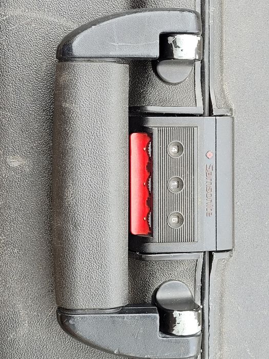 Duża walizka podróżna Samsonite tzw. Ostryga
