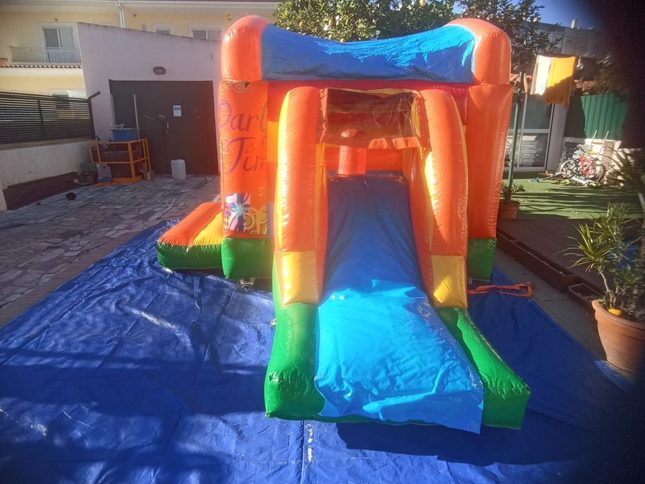 Insuflável Party Time