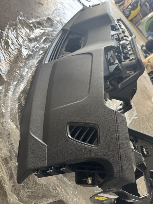 Skoda Kodiaq 2024 Консоль торпеда безпека ориг.