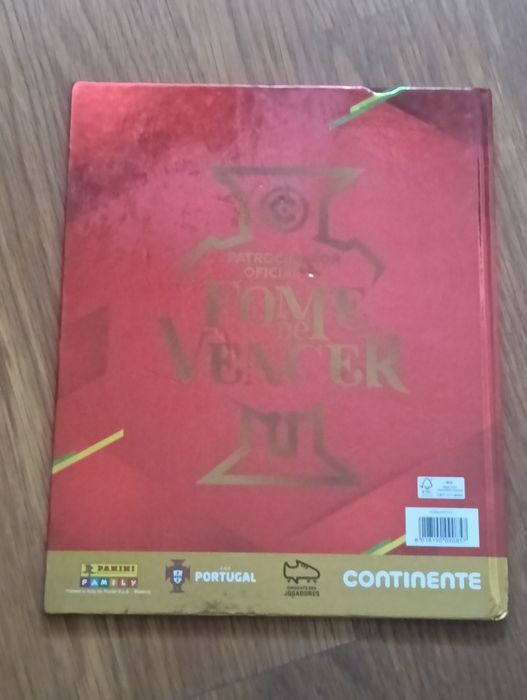 Caderneta Fome de Vencer e lote de cromos