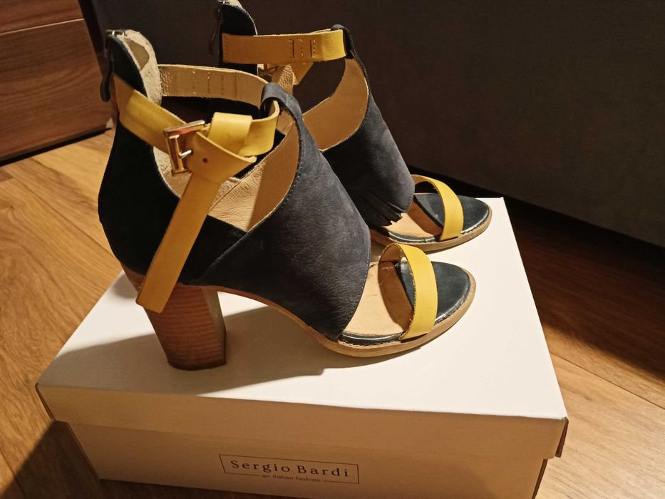 Buty na obcasie Sergio Bardi