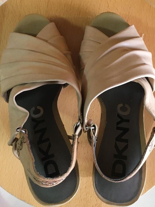 Sapatos Senhora marca DKNY