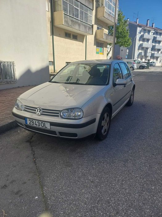 Volkswagen Golf - Gasolina