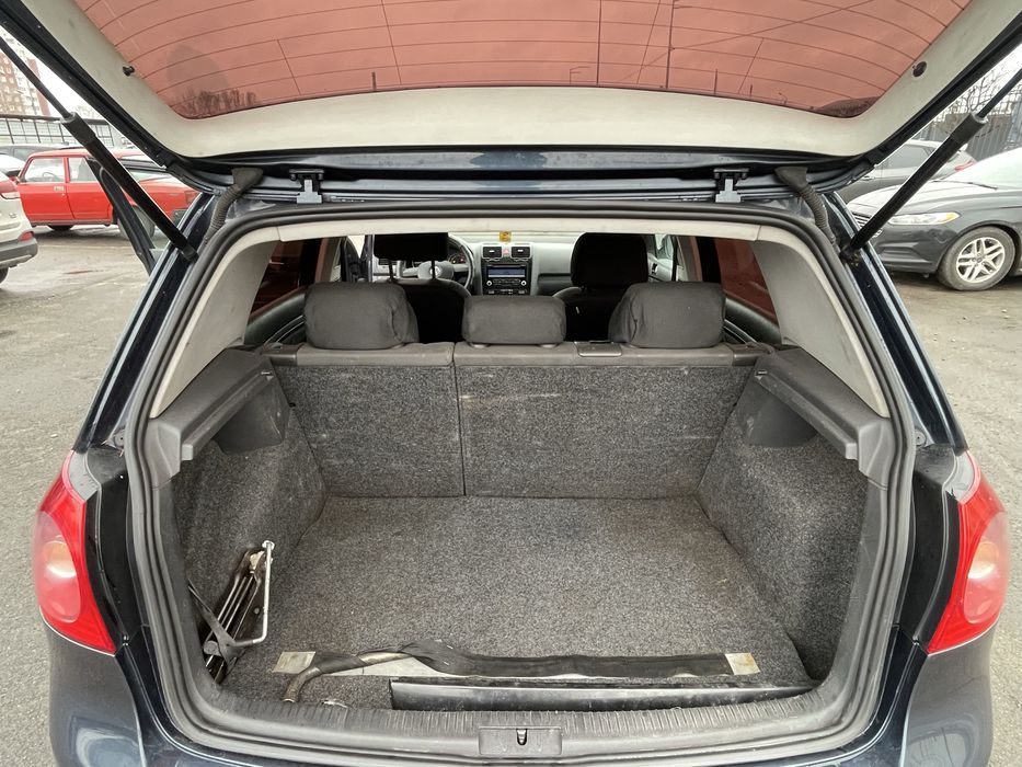 Volkwagen Golf V  1.9 TDI