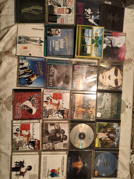 Płyty CD z muzyką 24 sztuki