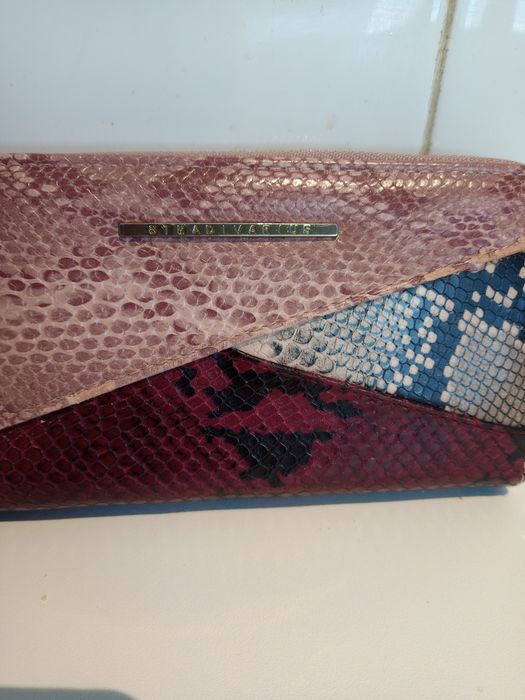 Carteira Stradivarius nova, sem uso
