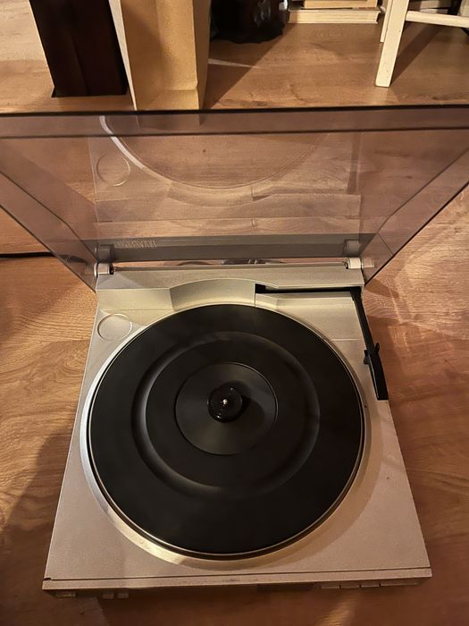 Gramofon Sharp RP 101