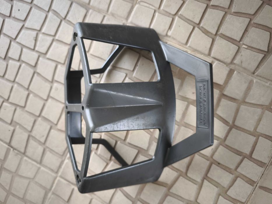 Suporte para enrolar mangueira ou cano de aspirador