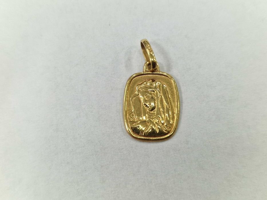 Złoty wisiorek damski/ 585/ 0.86 gram/ Maryjka