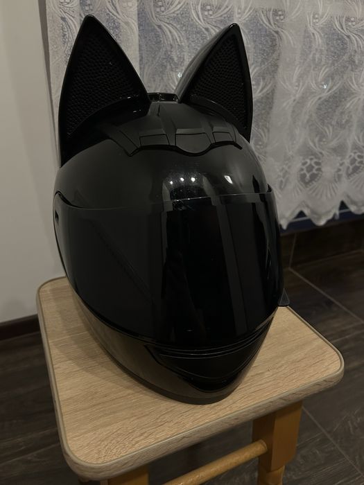 Продам шолом з вушками