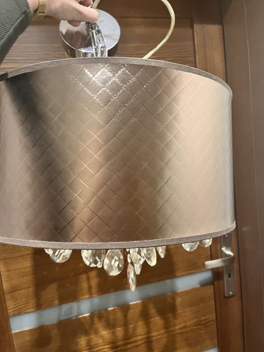 Lampa z kryształkami