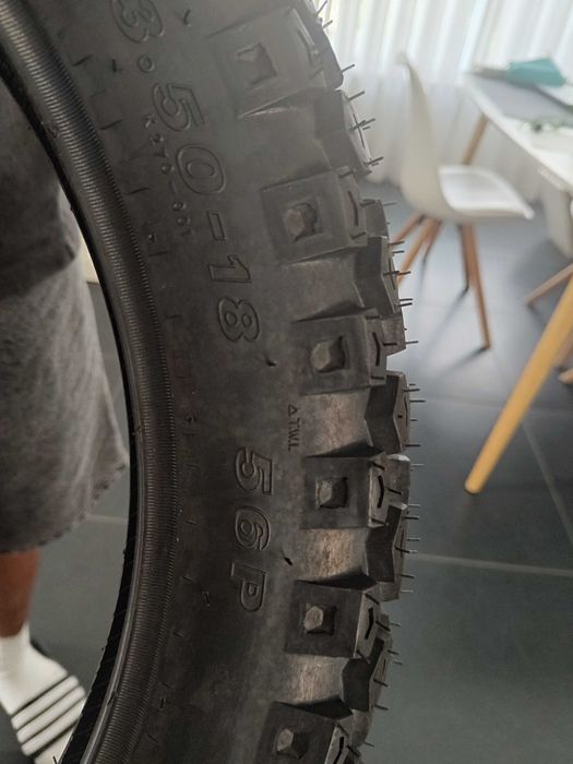 Pneu cross para bicicleta