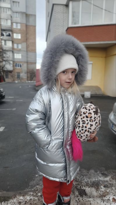 Пуховик на дівчинку