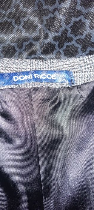 Продам костюм трійка