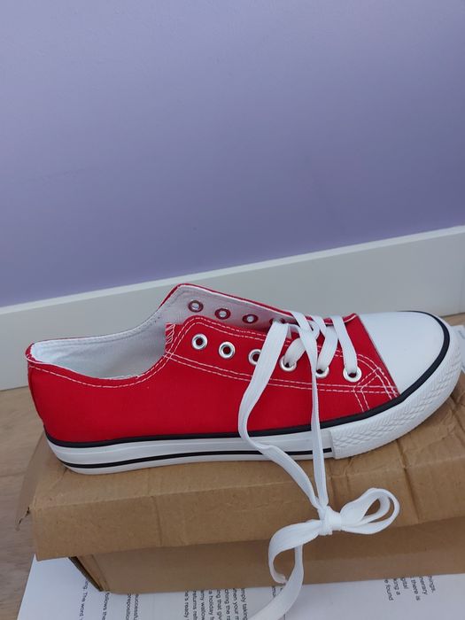 Sprzedam nowe trampki