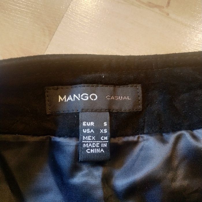 Zamszowa spódniczka Mango