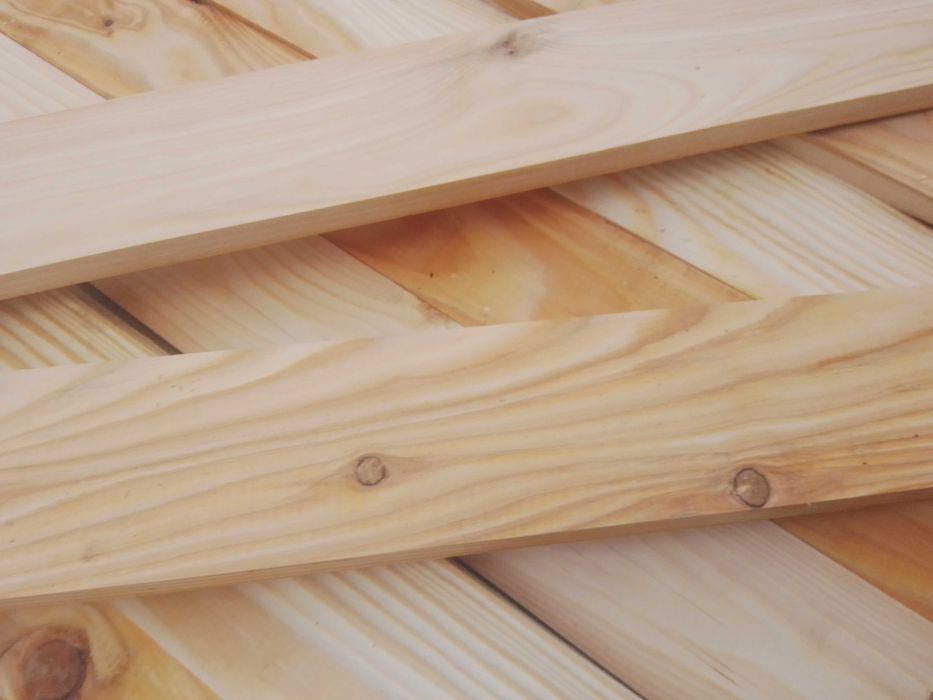 Deska podłogowa z modrzewia 100 cm x 9 cm x 2 cm, nowa