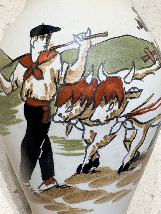 Linda jarra em cerâmica pintada à mão e assinada “Gaït” Biarritz